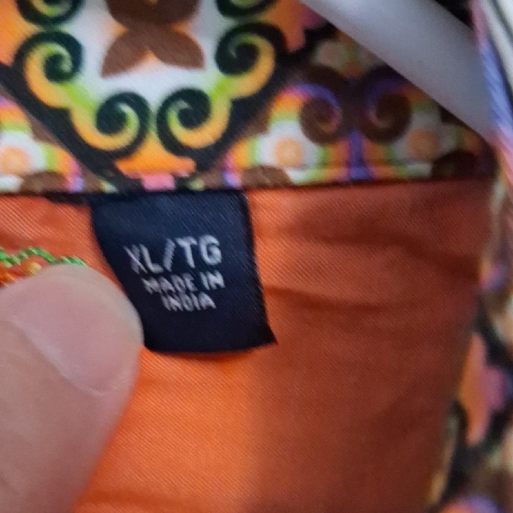 Robert Graham Black and White Casual Button Down Shirt - Picture 3 of 7
